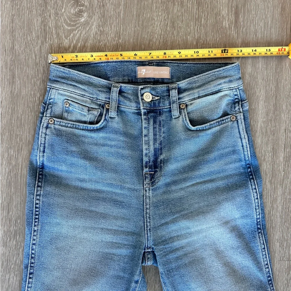 7 FOR ALL MANKIND Kick Flare Jeans | Size 25 | High Rise Cropped Raw Hem - Picture 9 of 11